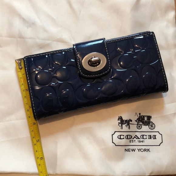❤️SOLD❤️: Coach Patent Leather Blue Wallet - Picture 2 of 6
